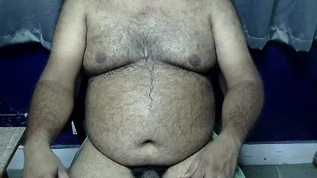 Snapshot of hairysubcub_70 chatting on 04.27.26 hairysubcub 70 online show from 04.27.26