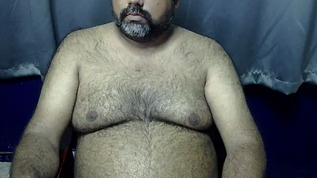 Snapshot of hairysubcub_70 chatting on 07.05.26 hairysubcub 70 online show from 07.05.26