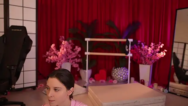 KittyCaitlin online show from 03.20.25