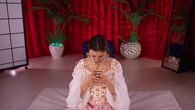 KittyCaitlin online show from 10.15.25