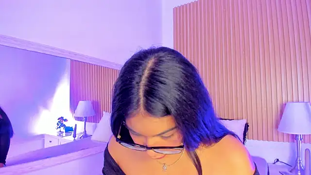 Snapshot of GenesisRuiz chatting on 03.06.25 GenesisRuiz online show from 03.06.25