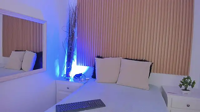 Snapshot of GenesisRuiz chatting on 02.21.26 GenesisRuiz online show from 02.21.26