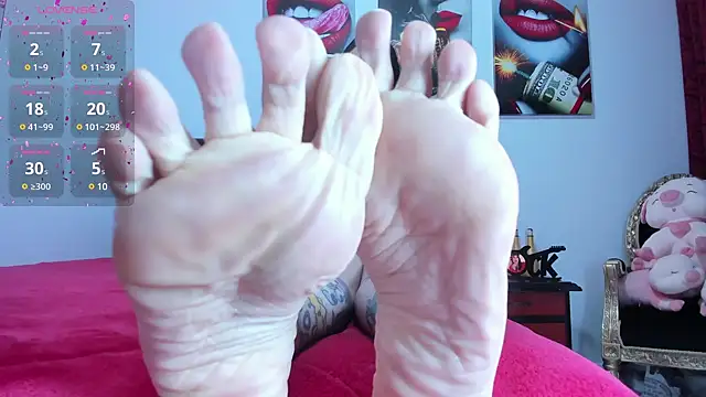 Snapshot of Taraa_Fox chatting on 12.02.24 Taraa Fox online show from 12.02.24