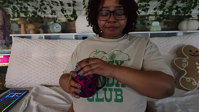 -khayaparker online show from 03.17.25