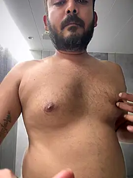 Snapshot of Spicy_aryan chatting on 10.15.25 Spicy aryan online show from 10.15.25