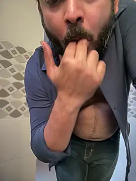 Snapshot of Spicy_aryan chatting on 12.20.25 Spicy aryan online show from 12.20.25