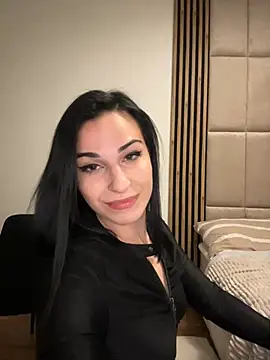 Snapshot of OIivia chatting on 03.17.25 OIivia online show from 03.17.25