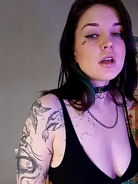 LazyTanukii online show from 10.17.25