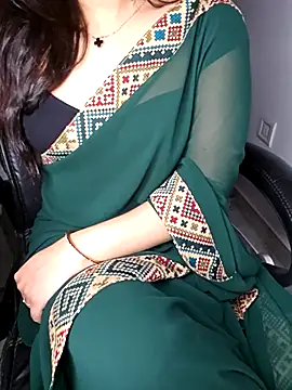 Snapshot of aliyaah_singh chatting on 10.15.25 aliyaah singh online show from 10.15.25