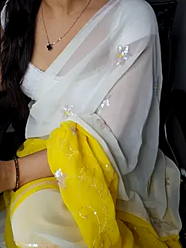 Snapshot of aliyaah_singh chatting on 11.12.25 aliyaah singh online show from 11.12.25