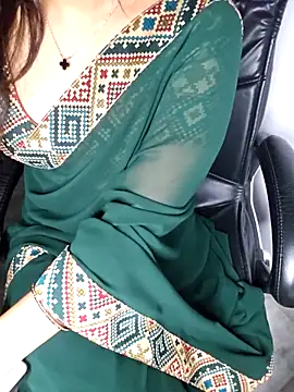 Snapshot of aliyaah_singh chatting on 05.05.26 aliyaah singh online show from 05.05.26