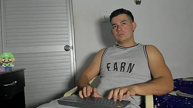 Snapshot of VincentSavage chatting on 01.18.26 VincentSavage online show from 01.18.26