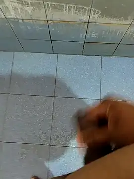 Snapshot of dinesh682 chatting on 10.22.25 dinesh682 online show from 10.22.25