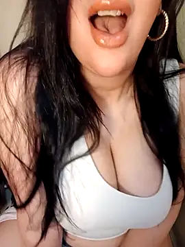 Snapshot of Queen_sousou chatting on 03.12.25 Queen sousou online show from 03.12.25