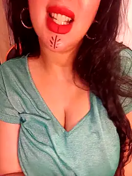 Snapshot of Queen_sousou chatting on 10.24.25 Queen sousou online show from 10.24.25