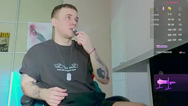 Snapshot of Ethan_and_mike chatting on 10.30.25 Ethan and mike online show from 10.30.25