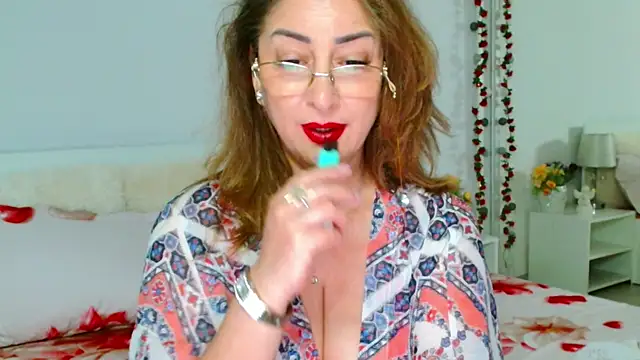 Tyana40 online show from 04.21.26