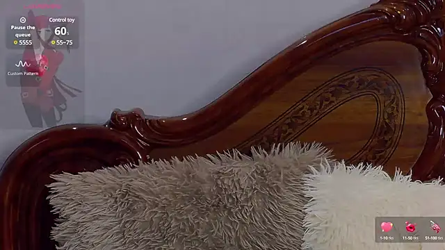 Snapshot of NicolePlay chatting on 03.12.25 NicolePlay online show from 03.12.25