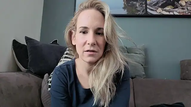 NaomiAndFriends online show from 09.22.25