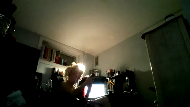 XTRAHORNYONE online show from 02.15.26