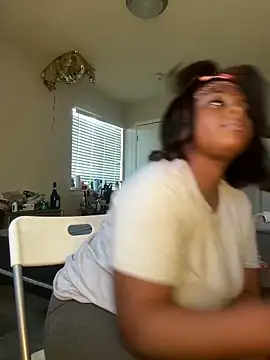 DancingLemonade online show from 02.04.25