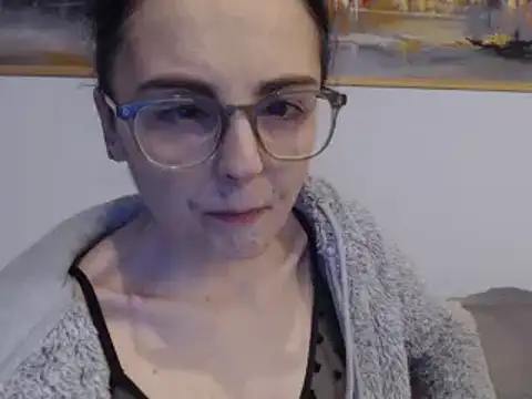 Snapshot of cleophee chatting on 01.14.25 cleophee online show from 01.14.25