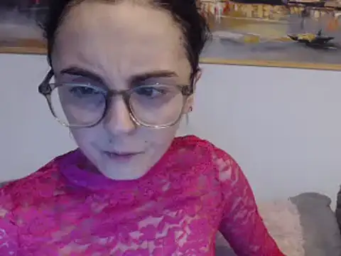 Snapshot of cleophee chatting on 01.18.25 cleophee online show from 01.18.25