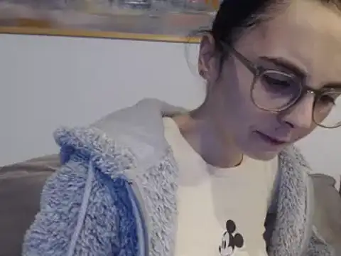 Snapshot of cleophee chatting on 01.19.25 cleophee online show from 01.19.25