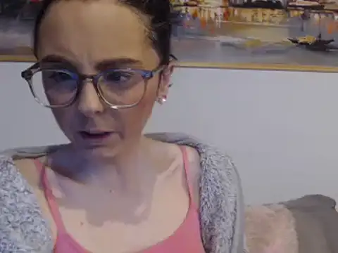Snapshot of cleophee chatting on 01.24.25 cleophee online show from 01.24.25
