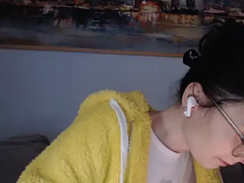 Snapshot of cleophee chatting on 01.30.25 cleophee online show from 01.30.25