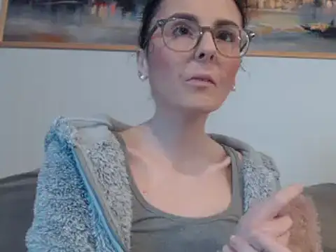 Snapshot of cleophee chatting on 02.01.25 cleophee online show from 02.01.25