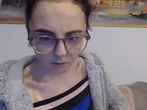 Snapshot of cleophee chatting on 02.04.25 cleophee online show from 02.04.25