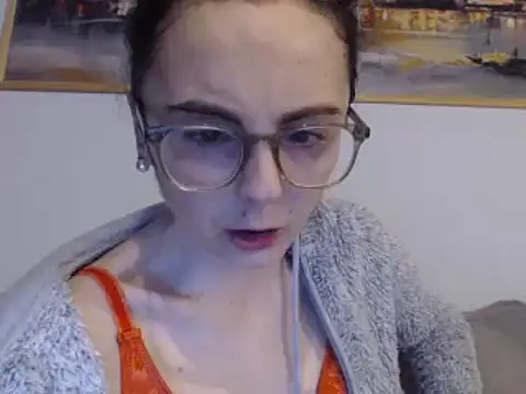 Snapshot of cleophee chatting on 02.05.25 cleophee online show from 02.05.25