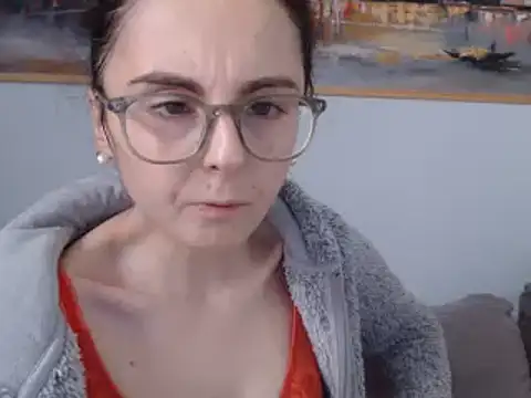 Snapshot of cleophee chatting on 02.05.25 cleophee online show from 02.05.25