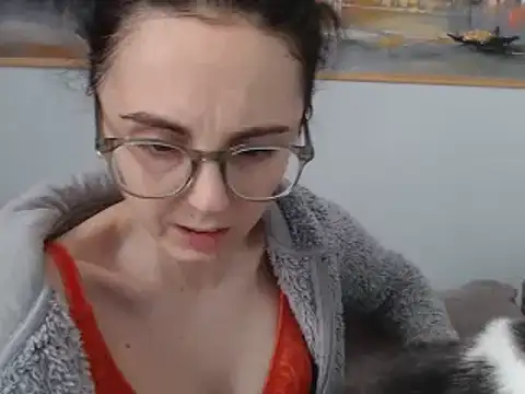 Snapshot of cleophee chatting on 02.05.25 cleophee online show from 02.05.25