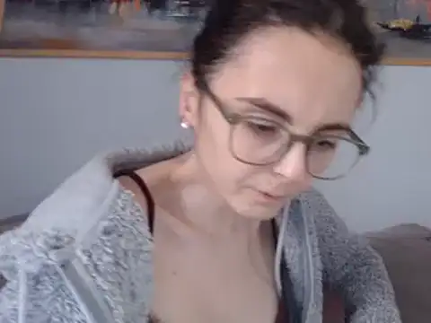 Snapshot of cleophee chatting on 02.11.25 cleophee online show from 02.11.25