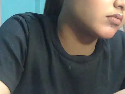 Snapshot of NancyRuvi chatting on 10.22.25 NancyRuvi online show from 10.22.25