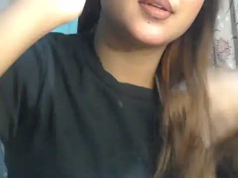 Snapshot of NancyRuvi chatting on 10.26.25 NancyRuvi online show from 10.26.25