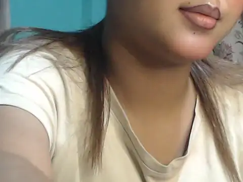 Snapshot of NancyRuvi chatting on 11.05.25 NancyRuvi online show from 11.05.25