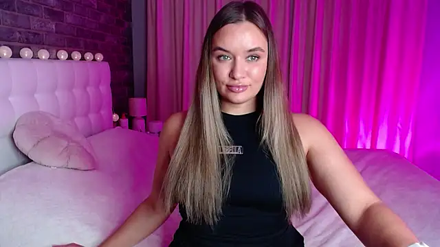 Snapshot of starrydoll chatting on 11.02.25 starrydoll online show from 11.02.25