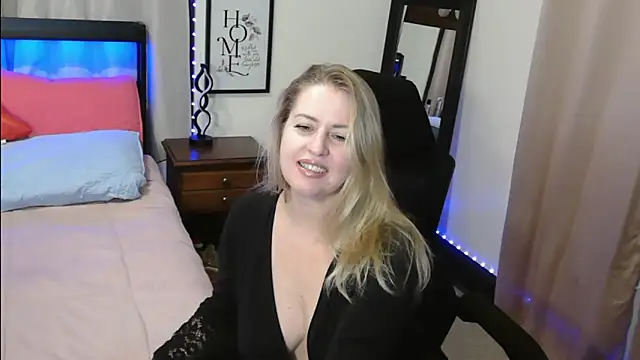 HollieBim online show from 12.16.24