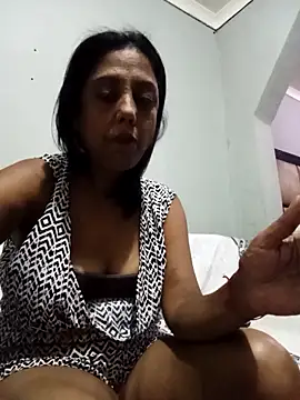 Snapshot of Mahi4luv chatting on 02.08.26 Mahi4luv online show from 02.08.26