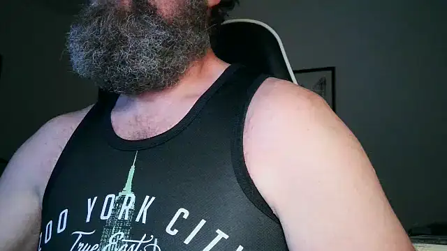 Snapshot of usdirtymikee9 chatting on 10.06.25 usdirtymikee9 online show from 10.06.25