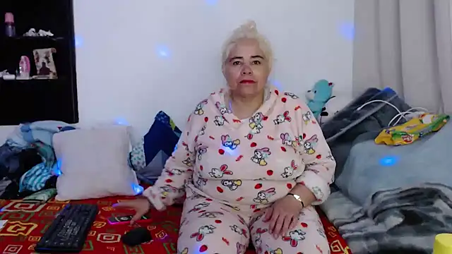 estrellita fugaz16x online show from 12.27.24