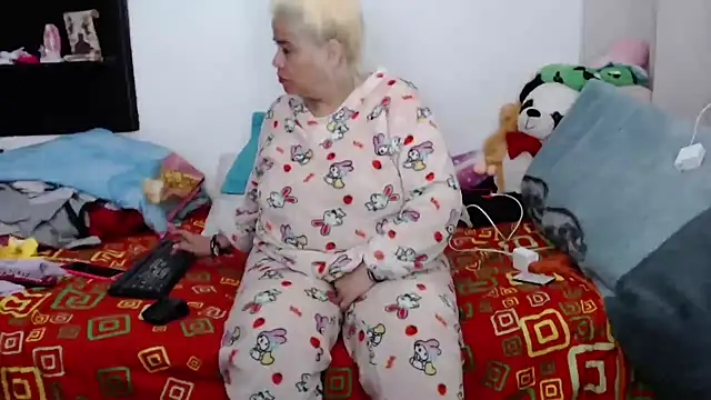 estrellita fugaz16x online show from 01.02.25