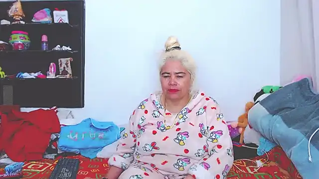 estrellita fugaz16x online show from 01.03.25