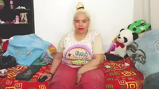 estrellita fugaz16x online show from 01.05.25