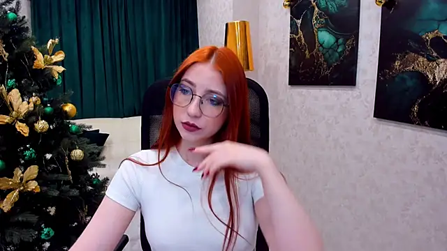 Snapshot of _FireInMySoul_ chatting on 12.07.24 FireInMySoul online show from 12.07.24
