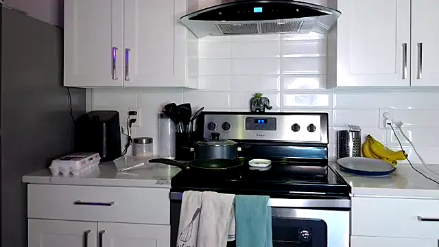 Snapshot of honeyybabyy112 chatting on 03.08.25 honeyybabyy112 online show from 03.08.25