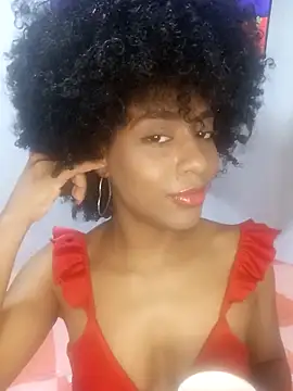 Snapshot of thaimy_ chatting on 10.09.25 thaimy online show from 10.09.25